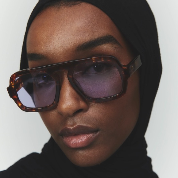 NWT Elisa Johnson Jane in Red Tortoise Sunglasses - Picture 5 of 10